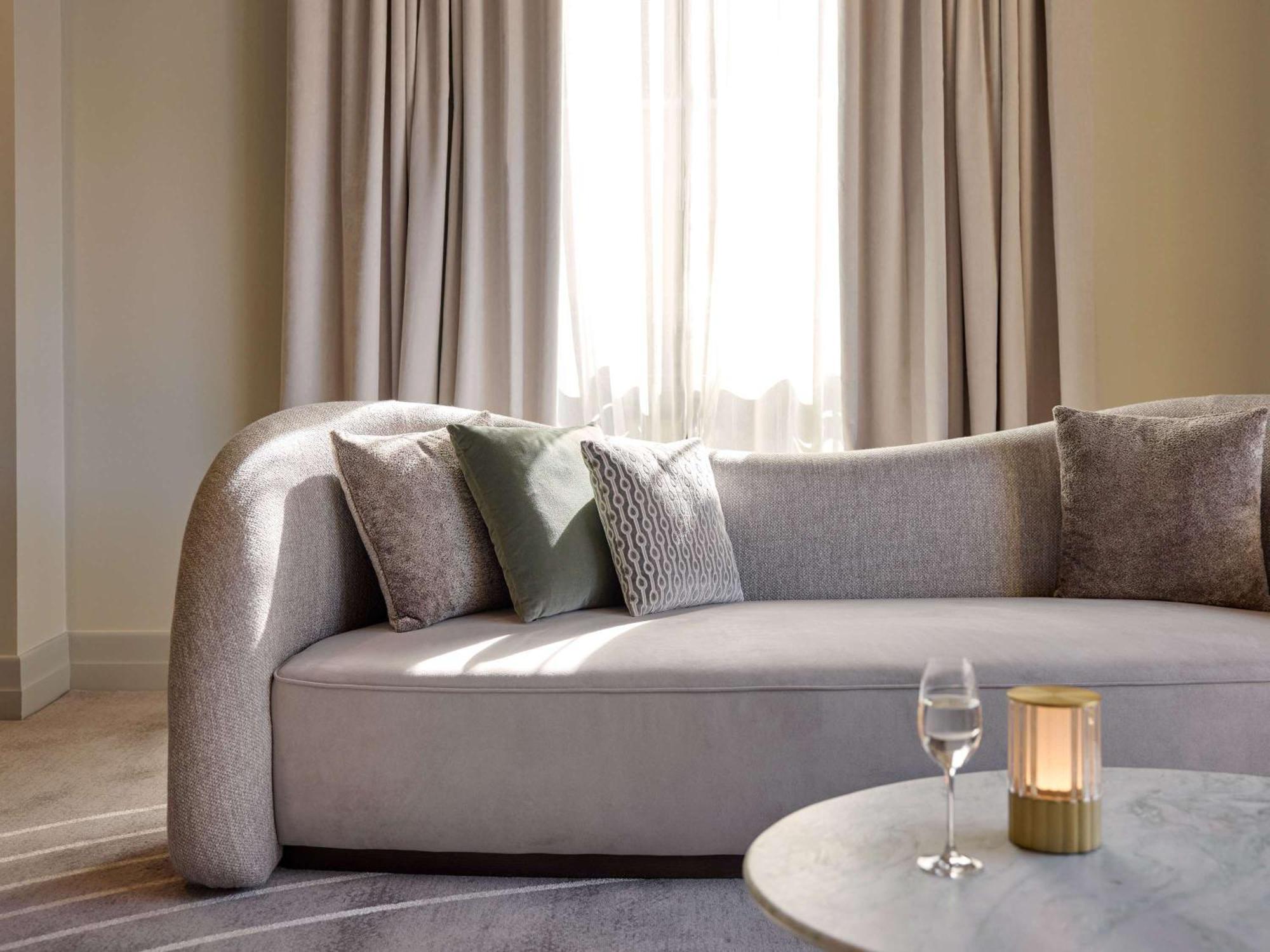 The Playford Adelaide - Mgallery Buitenkant foto A sofa